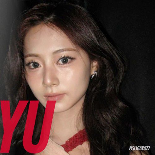 Latest photo of Tzuyu (TWICE)