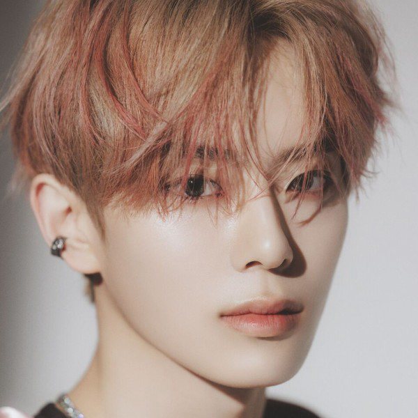 Behind-the-scenes cut of Kangmin (VERIVERY)