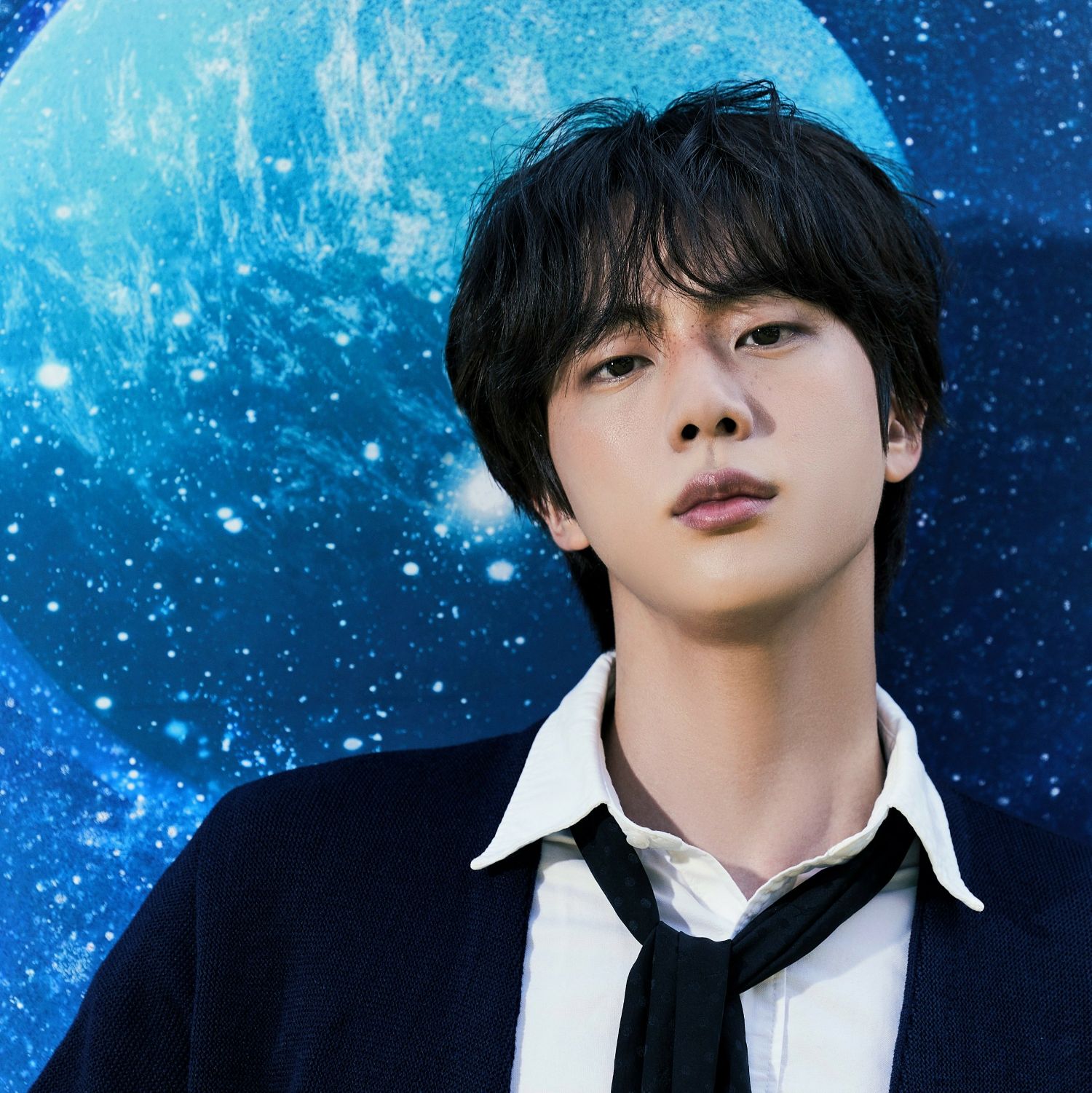 Behind-the-scenes cut of Jin (BTS)