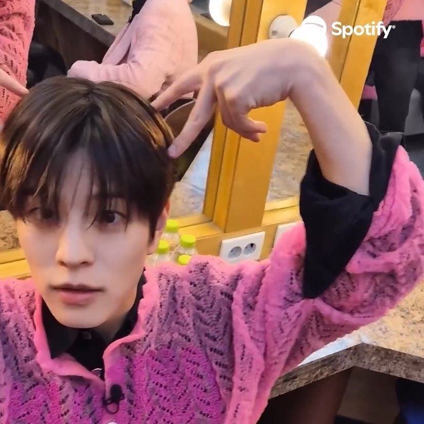 A moment captured by Stray Kids's fan