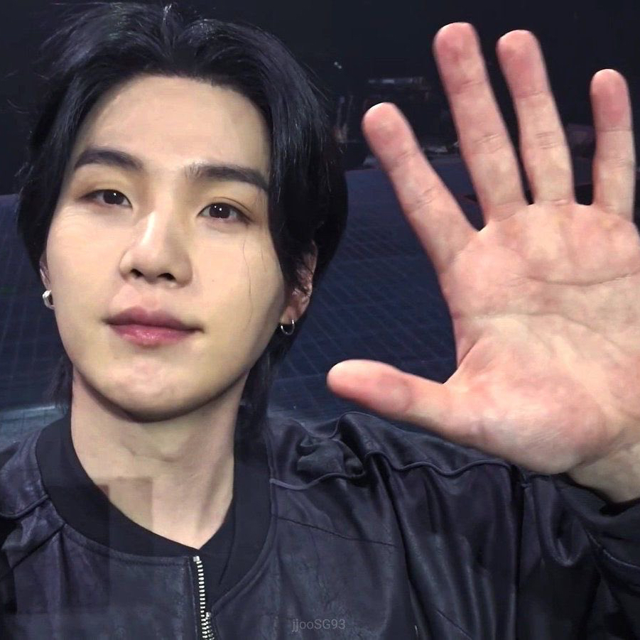 슈가 (방탄소년단)의 최신 사진