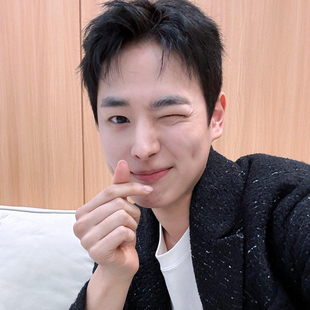 Behind-the-scenes cut of Choi Byungchan