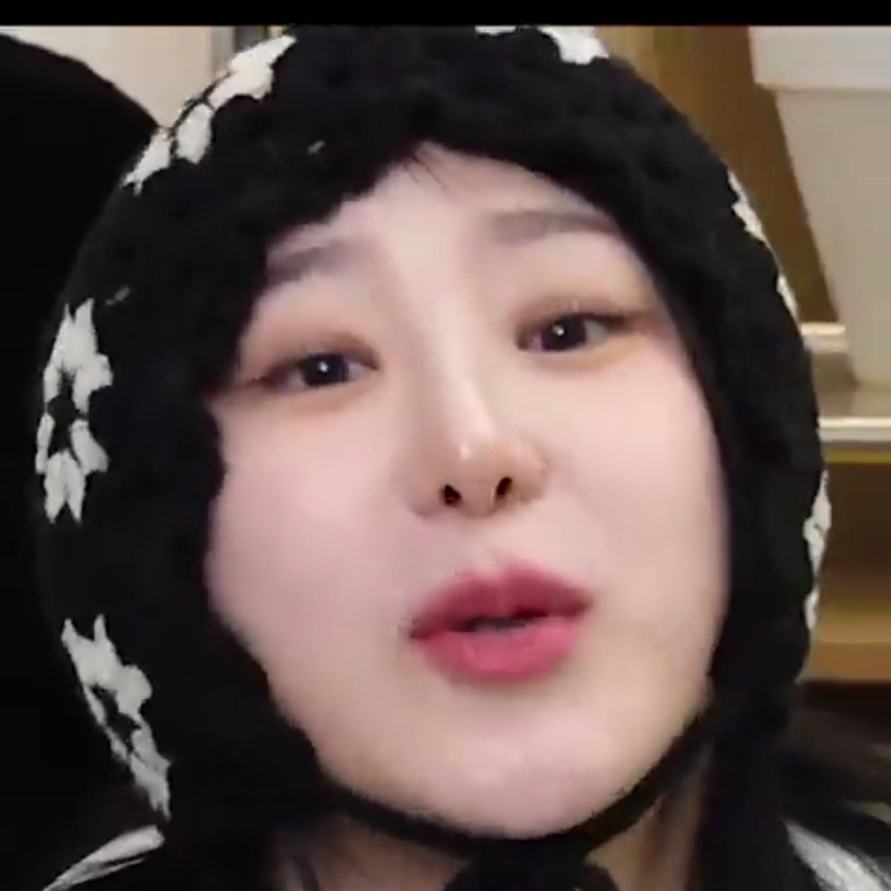 Behind-the-scenes cut of Lee Chaeyeon