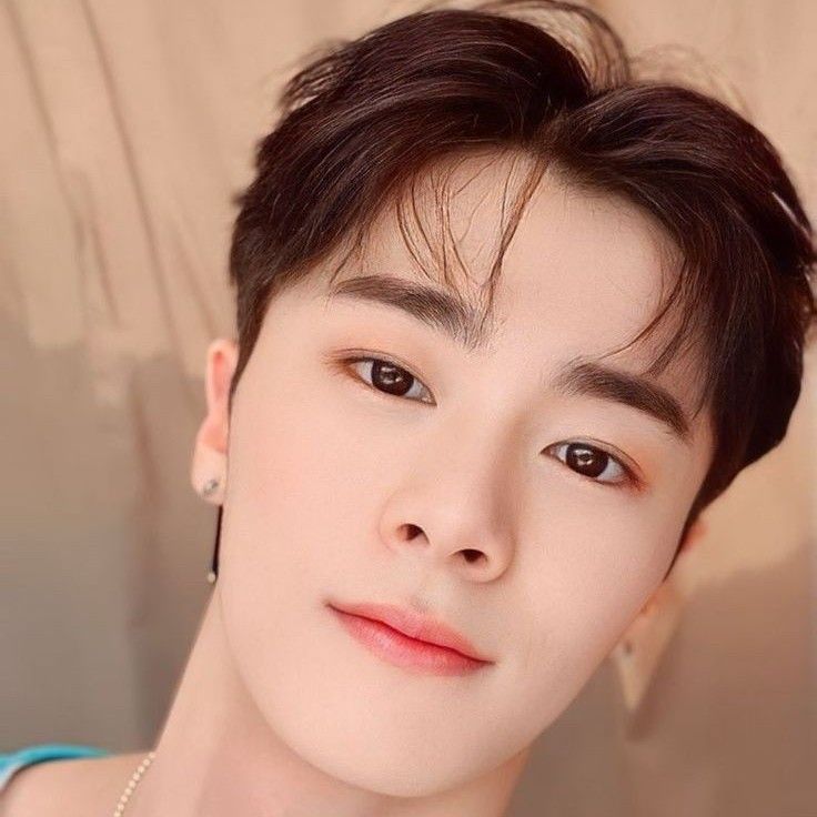 아스트로 최근 활동샷