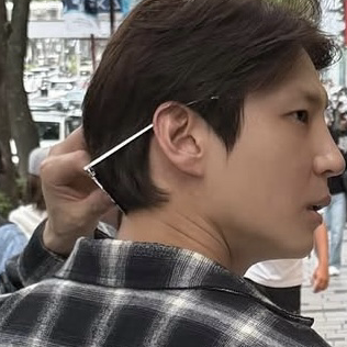 Recent activity shot of LEO (VIXX)