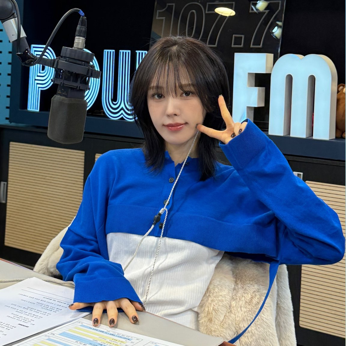 Behind-the-scenes cut of Wendy (Red Velvet)