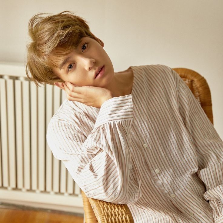 Foto aktivitas terbaru Jungkook (BTS)