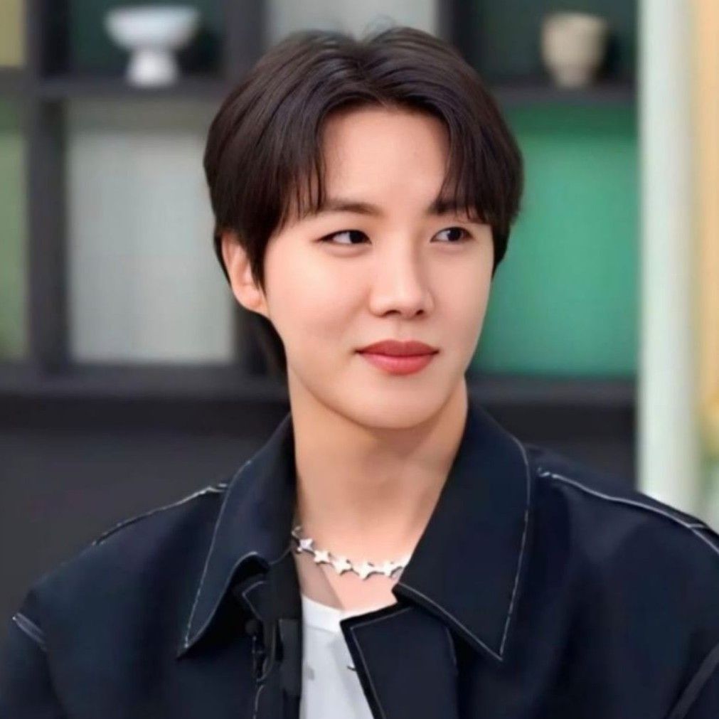 Behind-the-scenes cut of j-hope (BTS)