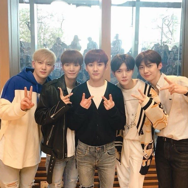 뉴이스트 최근 활동샷