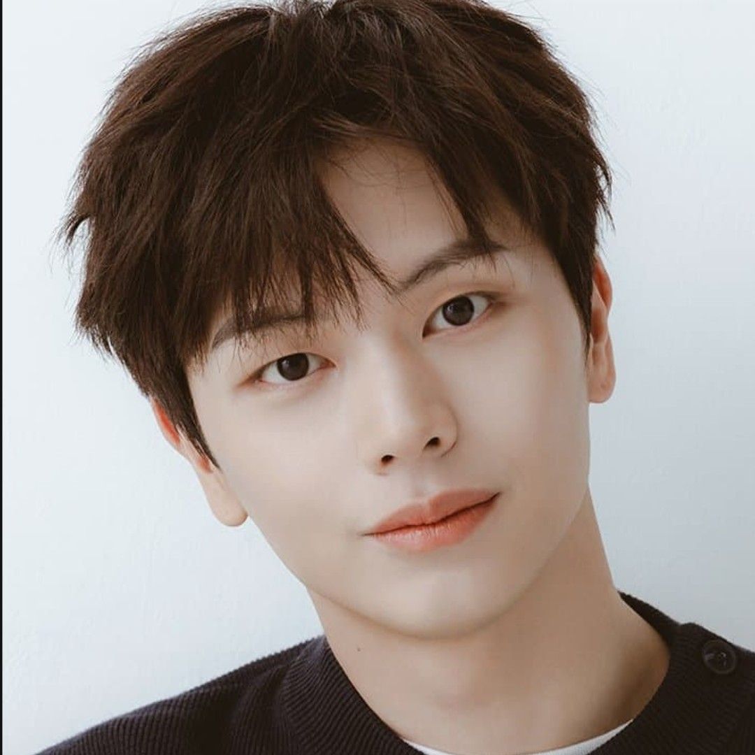 Latest photo of Yook Sungjae (BTOB)