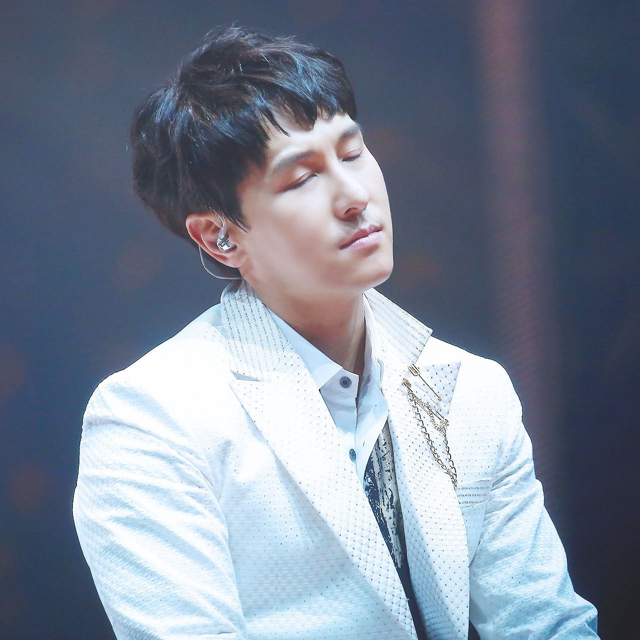 A moment captured by Kim Dongwan (SHINHWA)'s fan