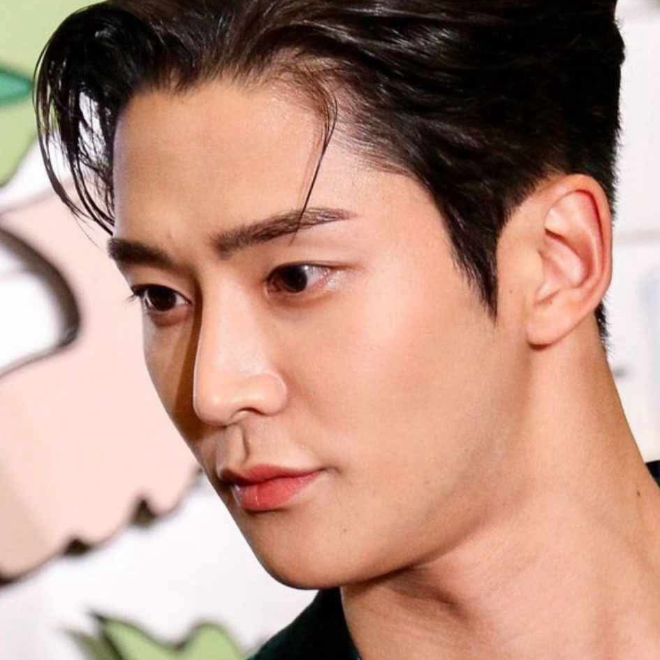 Behind-the-scenes cut of Rowoon