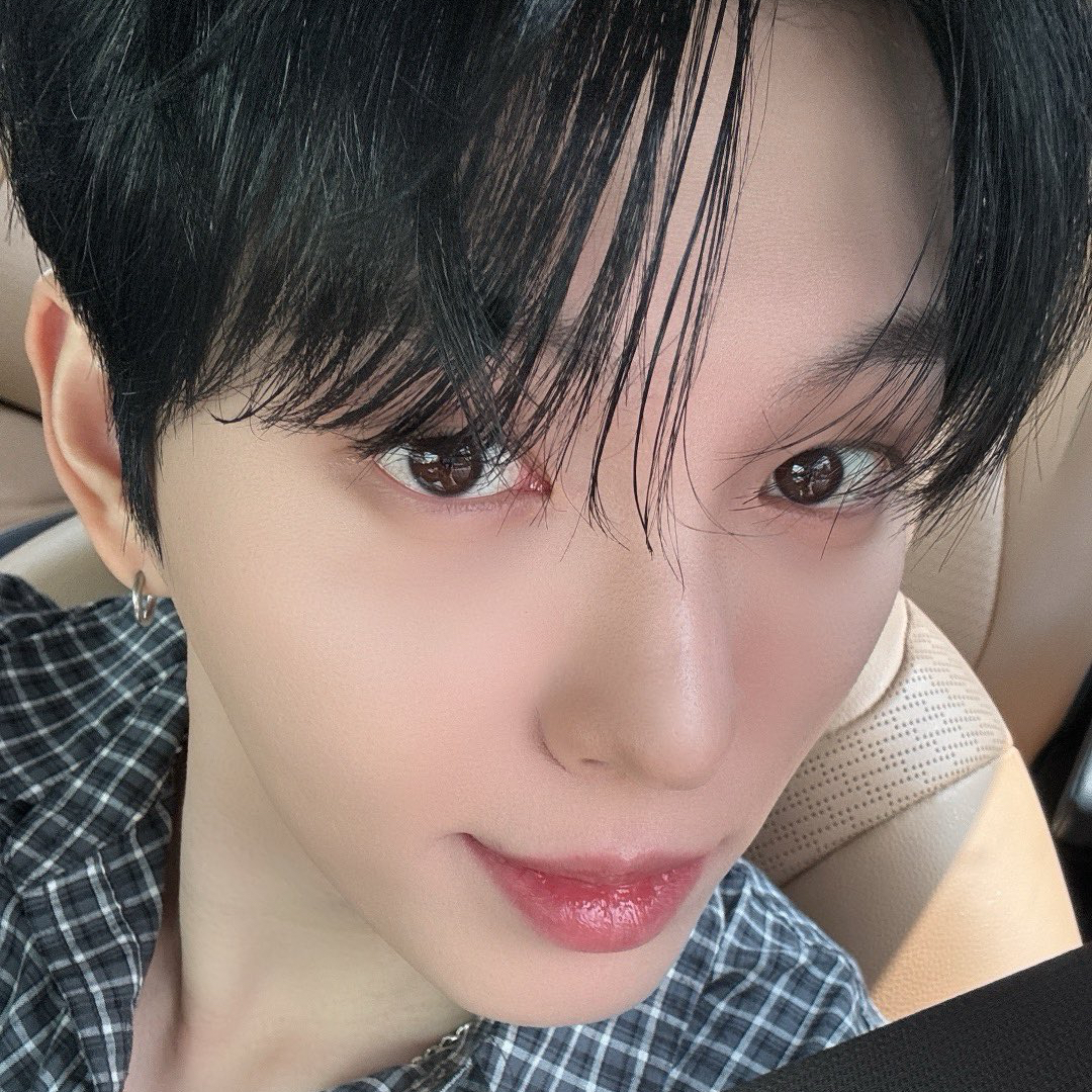 Latest photo of HEECHAN (DKB)