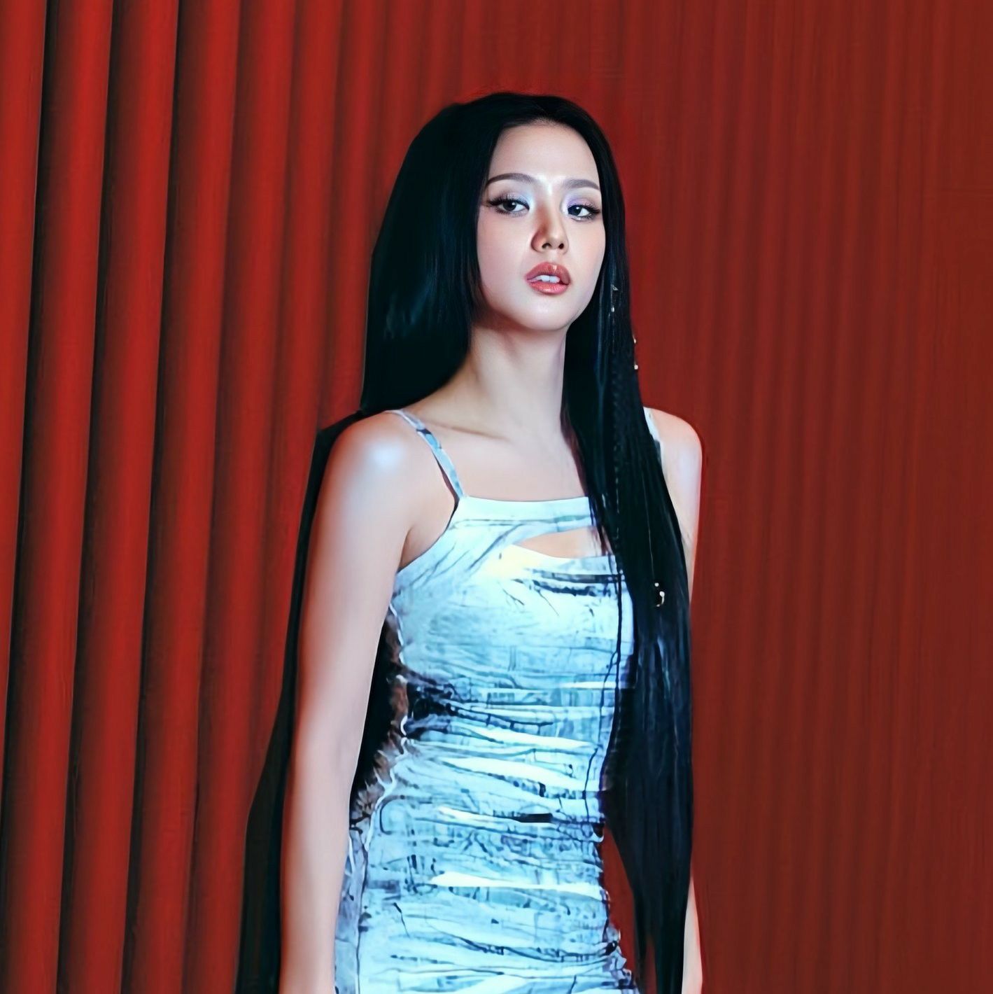 Behind-the-scenes cut of Jisoo (BLACKPINK)