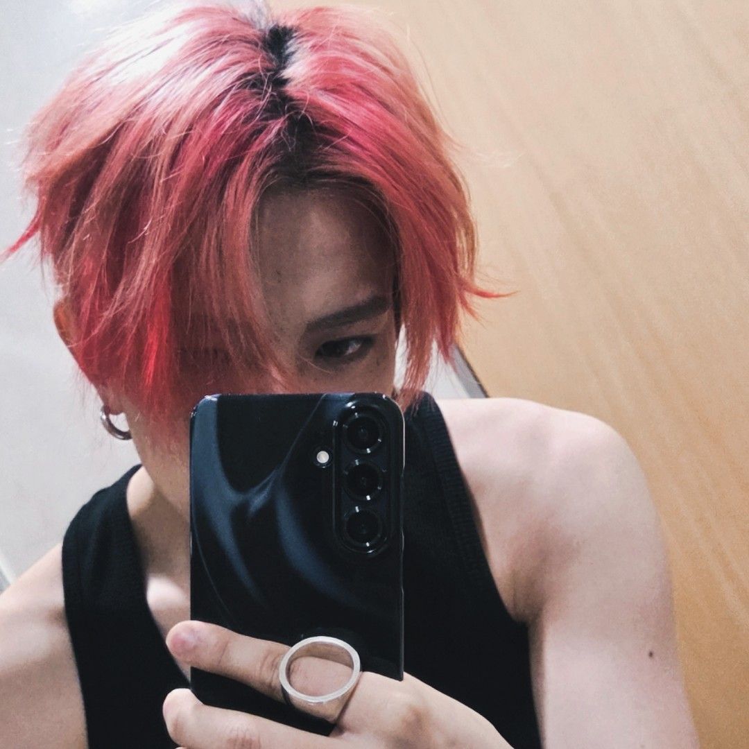 Latest photo of Heeseung (ENHYPEN)