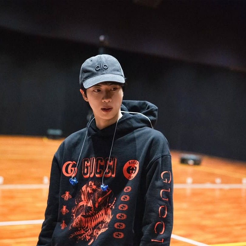 진 (방탄소년단)의 비하인드 컷