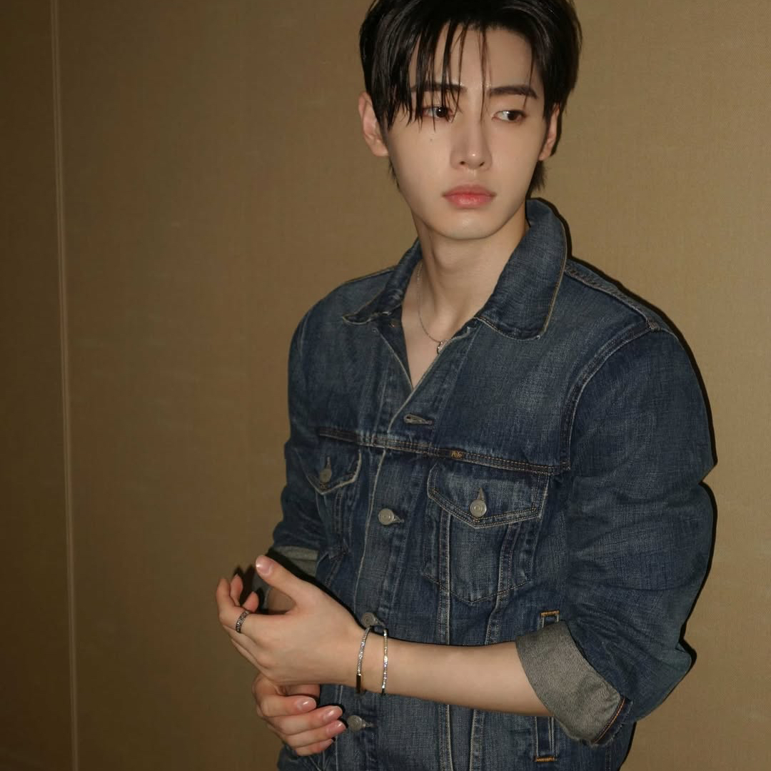Recent activity shot of Sunghoon (ENHYPEN)