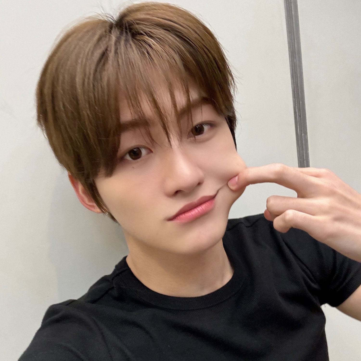 Latest photo of Jihoon (TWS)