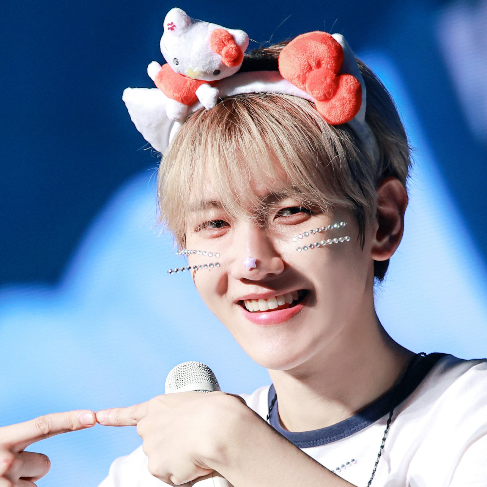 Behind-the-scenes cut of Baekhyun (EXO)