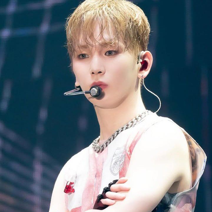 A moment captured by Key (SHINee)'s fan