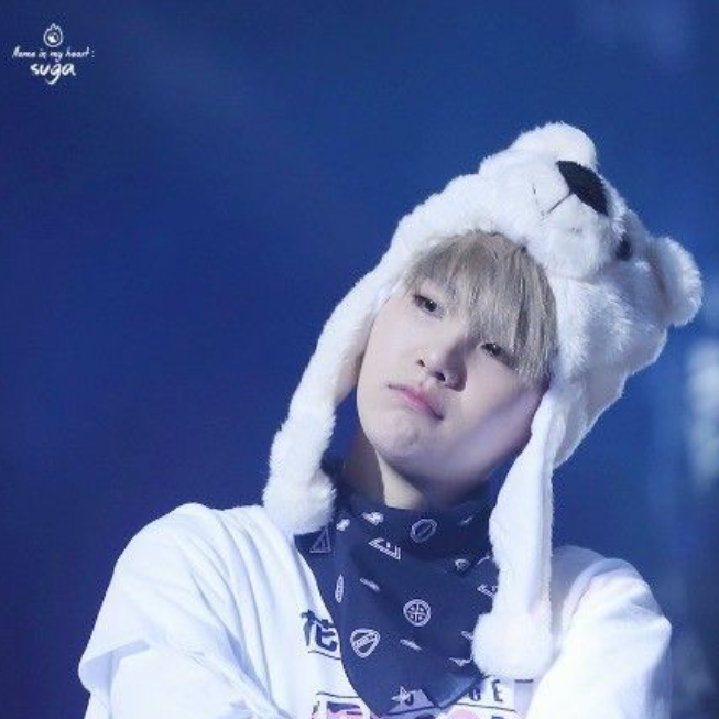SUGA (防弹少年团)粉丝拍下的瞬间