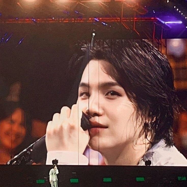 Latest photo of SUGA (BTS)