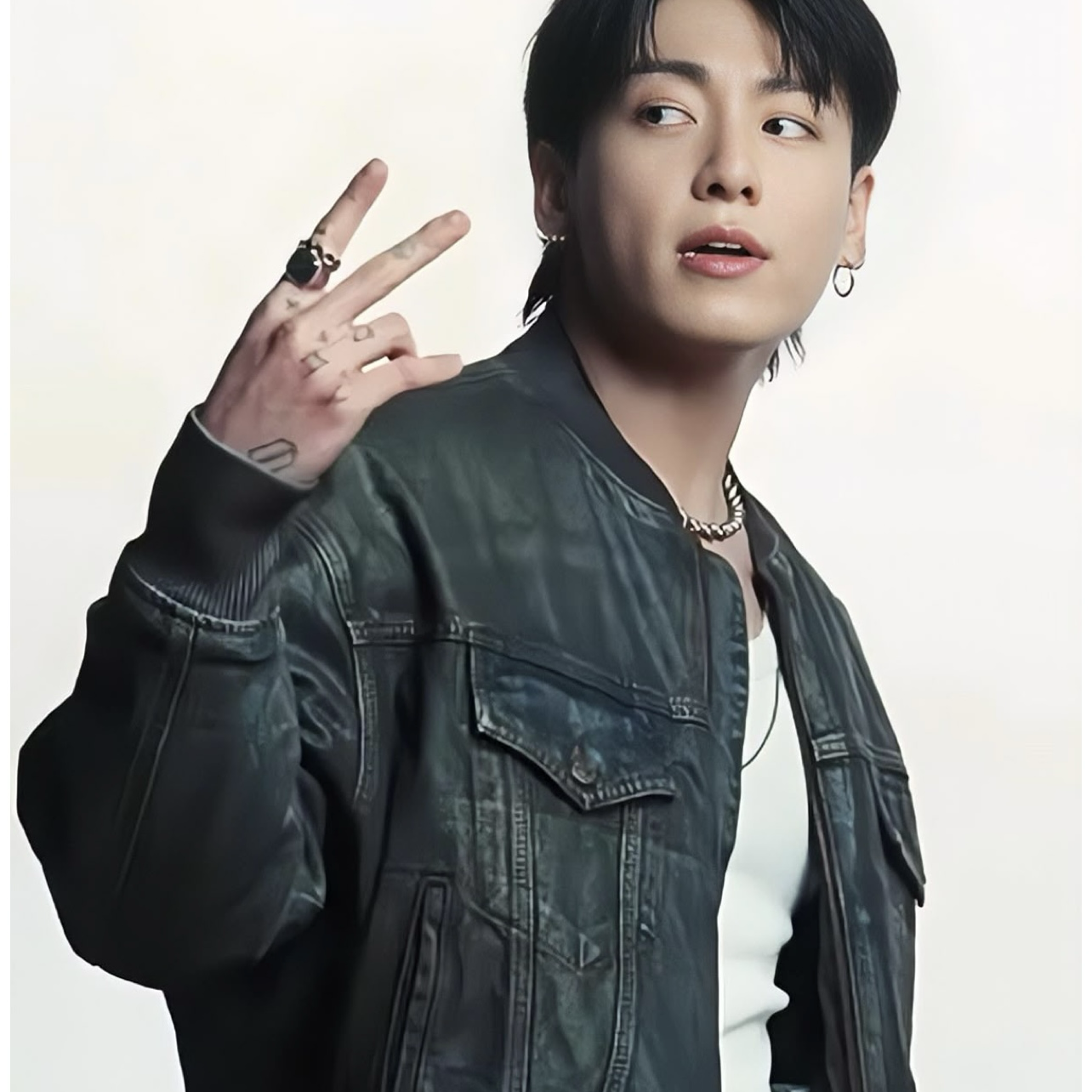 Trending idol content in the community