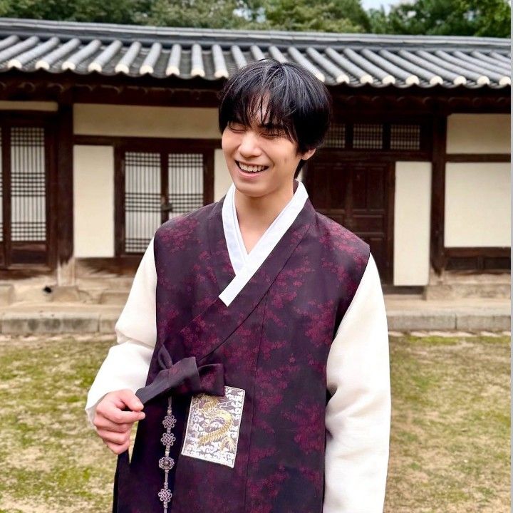 A moment captured by Rocky's fan