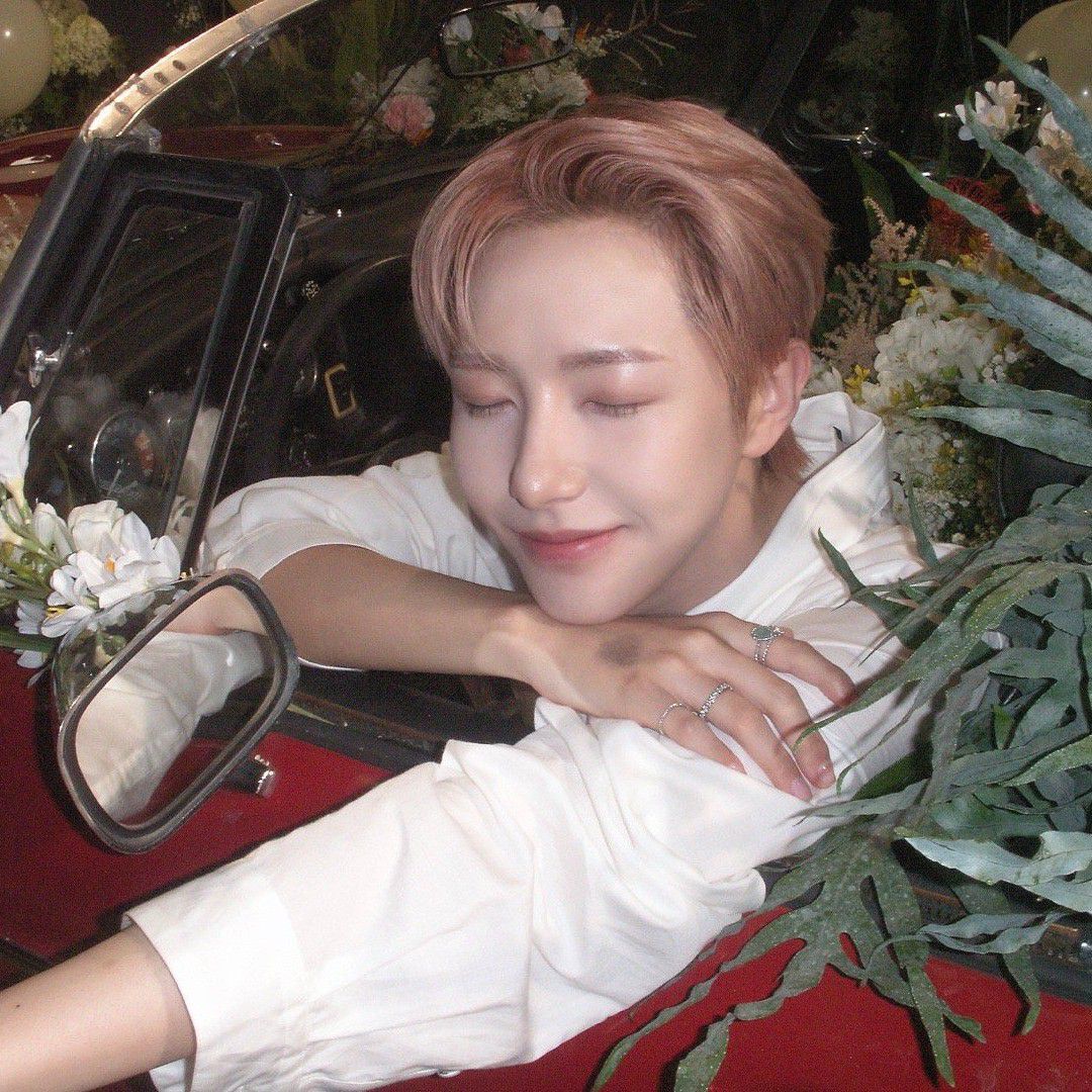 Recent activity shot of Renjun (NCT DREAM)
