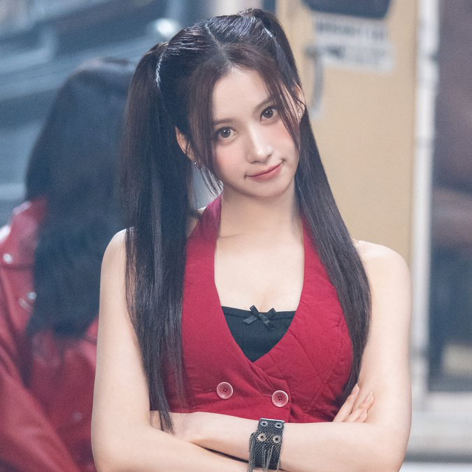 Sana (TWICE)的最新照片