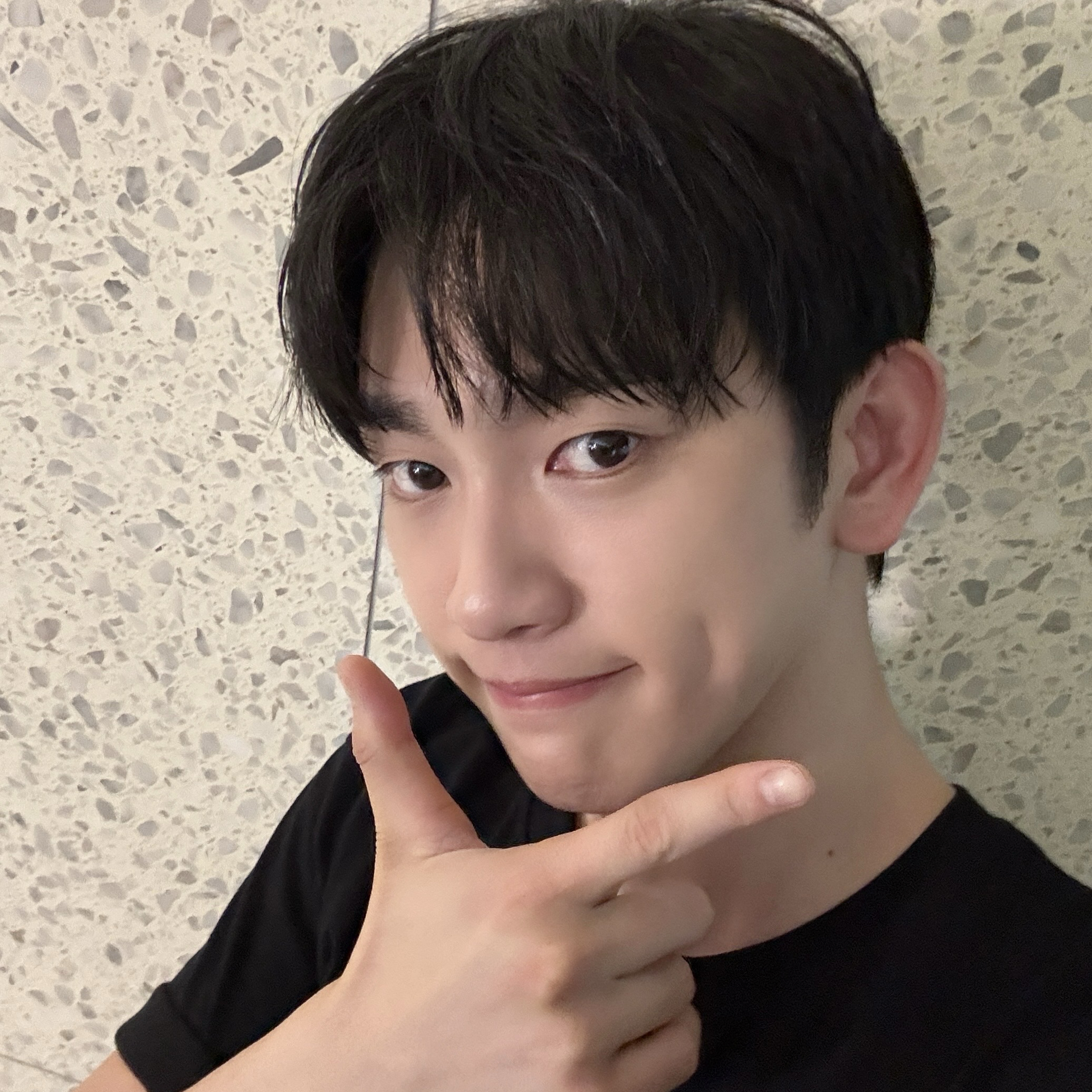 A moment captured by Jinyoung (GOT7)'s fan