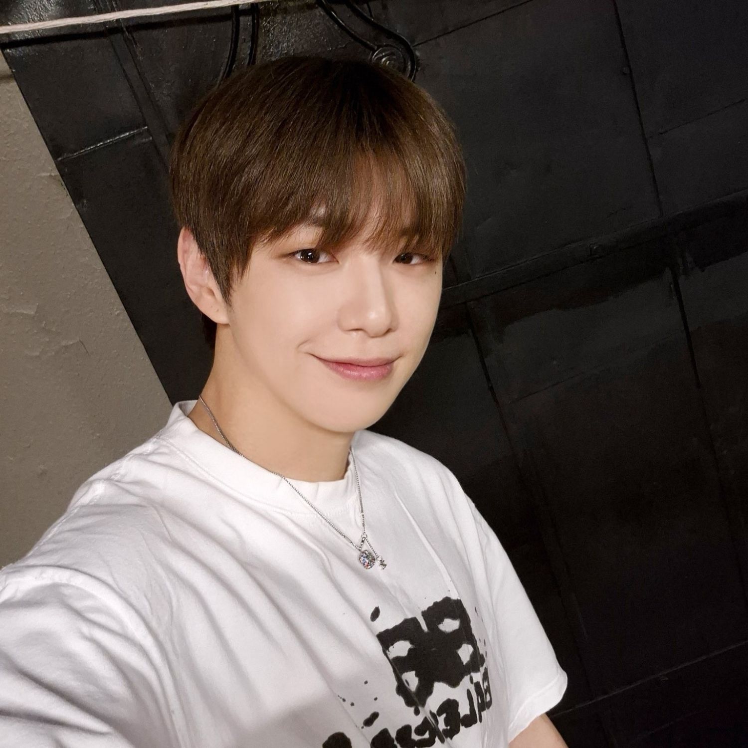 A moment captured by Kang Daniel's fan