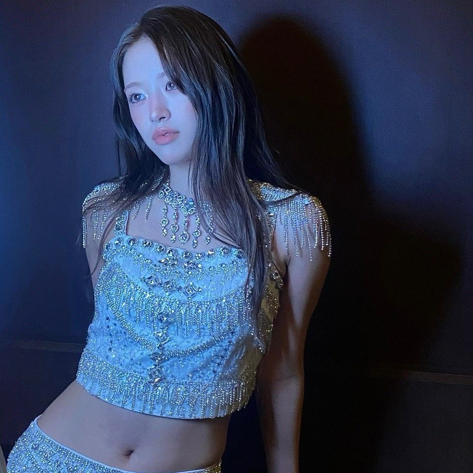 Behind-the-scenes cut of IVE