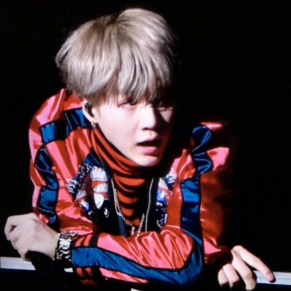 Behind-the-scenes cut of SUGA (BTS)