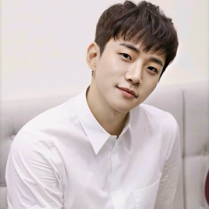 Latest photo of Junho (2PM)