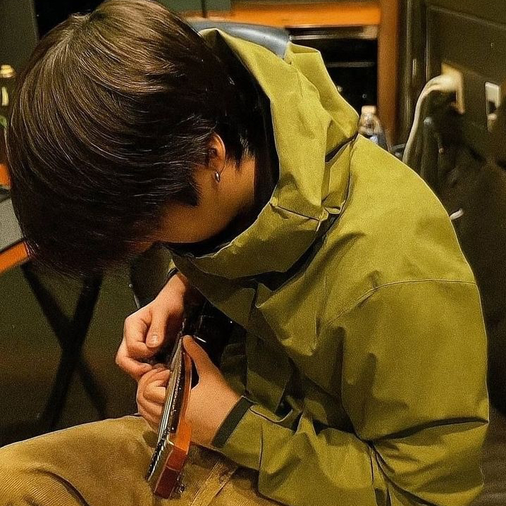 SUGA (防彈少年團)的最新照片