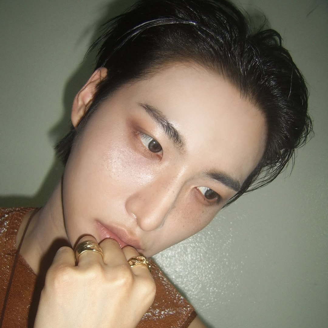 星和 (ATEEZ)的最新活动照片