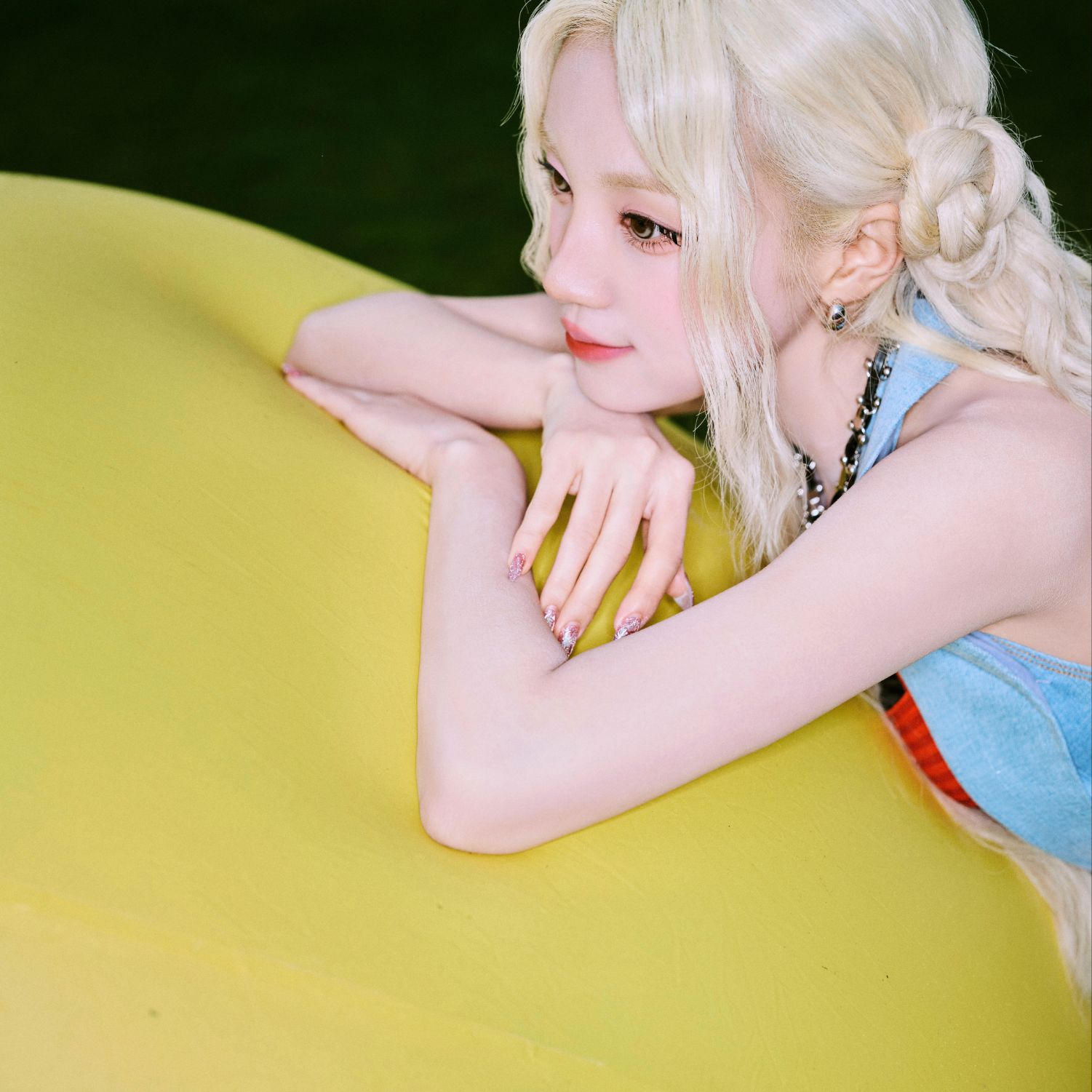 Behind-the-scenes cut of Yuqi (i-dle)