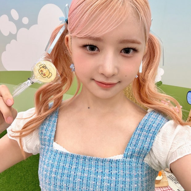 Latest photo of Rei (IVE)