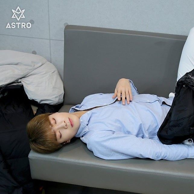 아스트로의 비하인드 컷