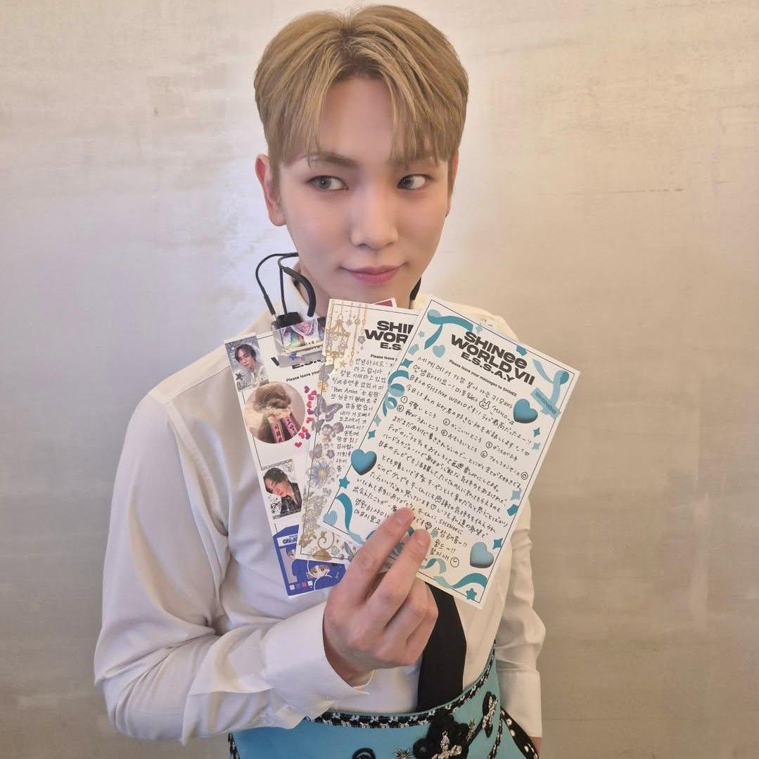 A moment captured by Key (SHINee)'s fan