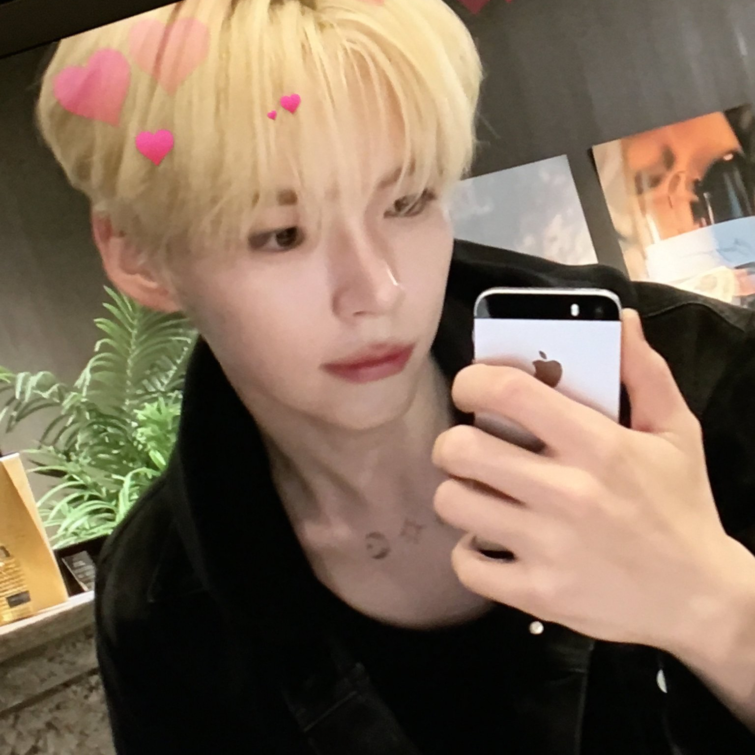 成韓彬 (ZEROBASEONE)的最新照片