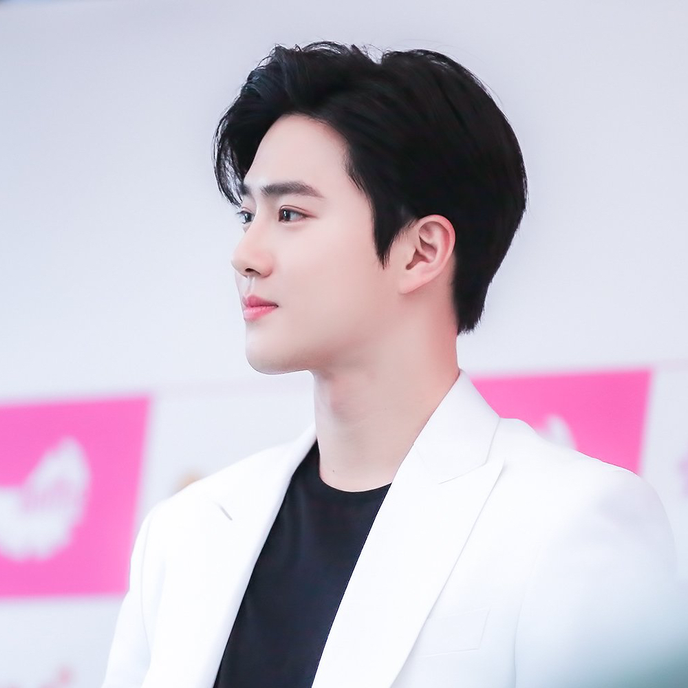 Recent activity shot of Suho (EXO)