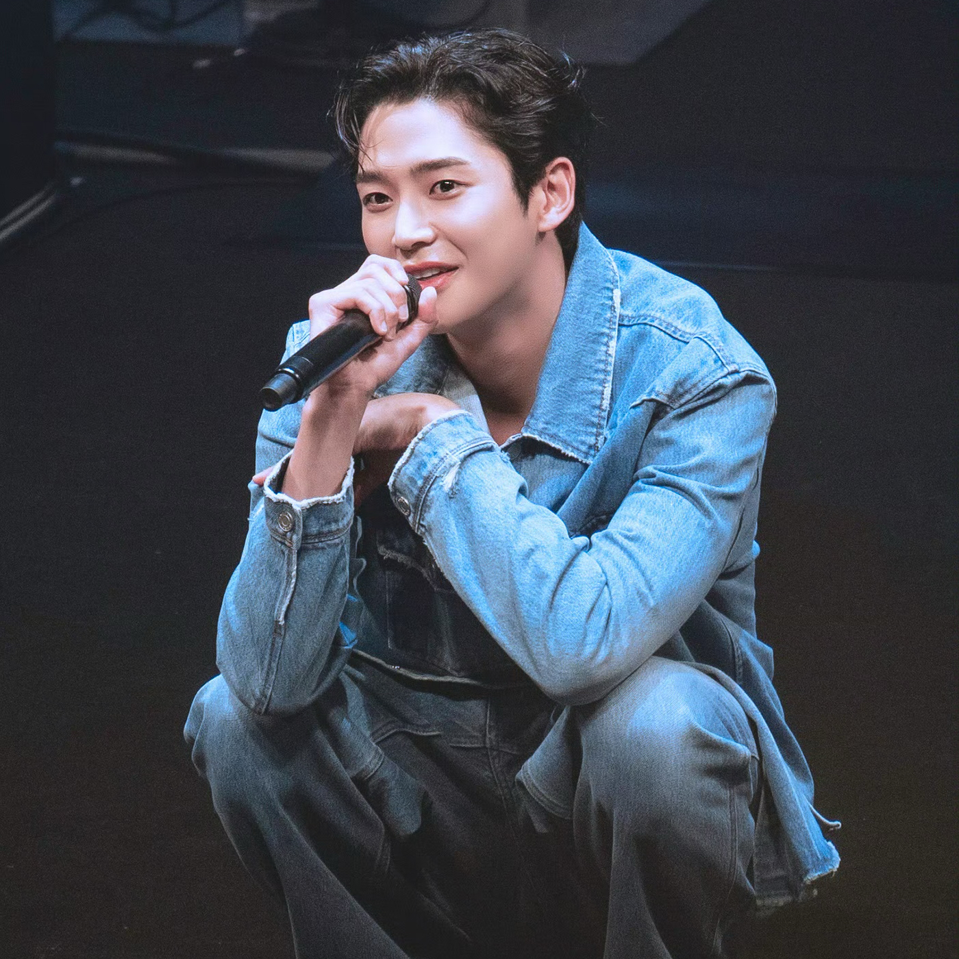 Behind-the-scenes cut of Rowoon