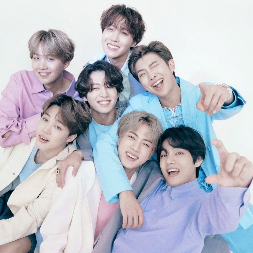 Behind-the-scenes cut of BTS
