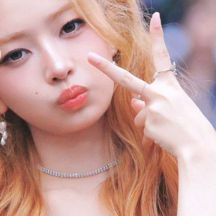 Behind-the-scenes cut of An Yujin (IVE)