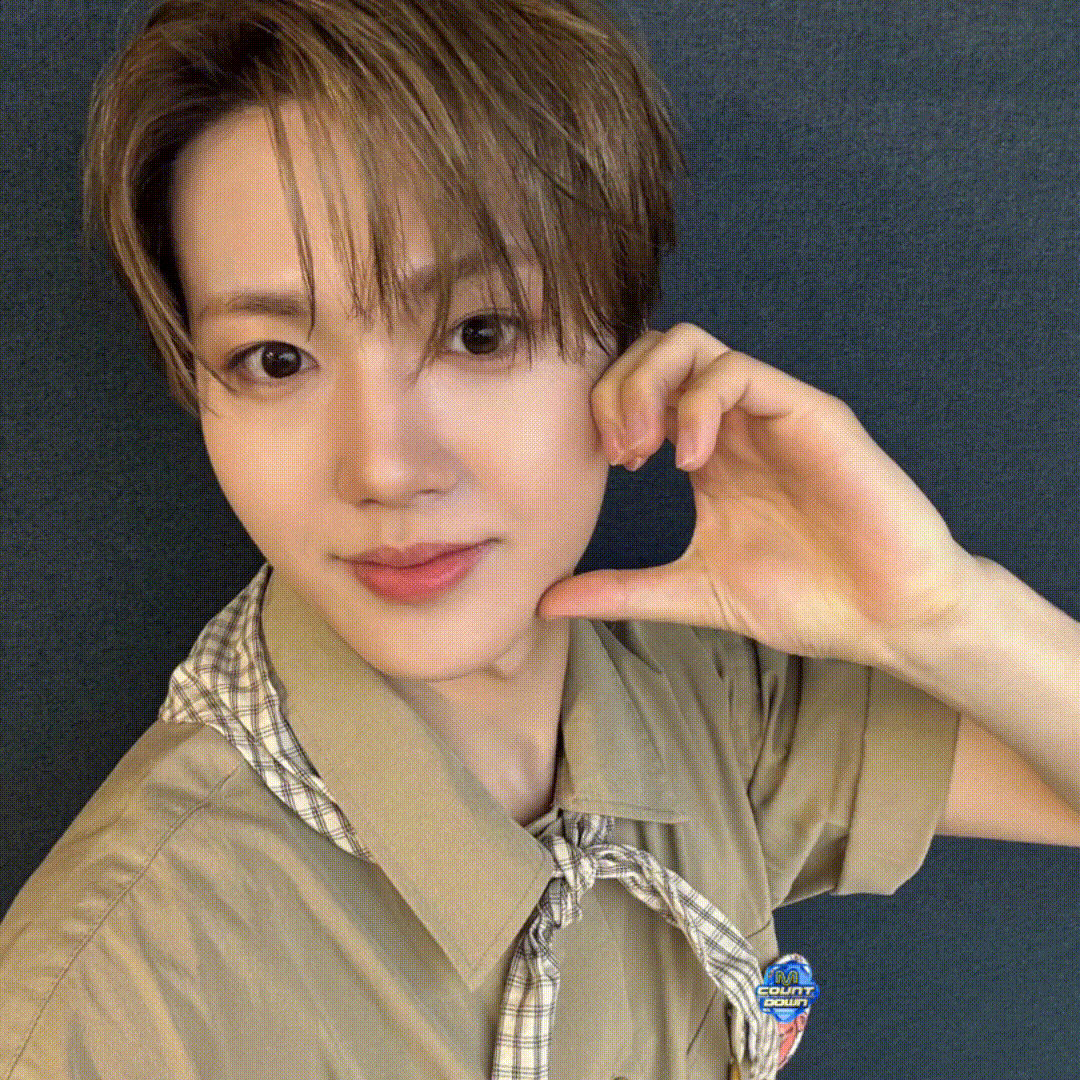 Recent activity shot of Doyoung (TREASURE)