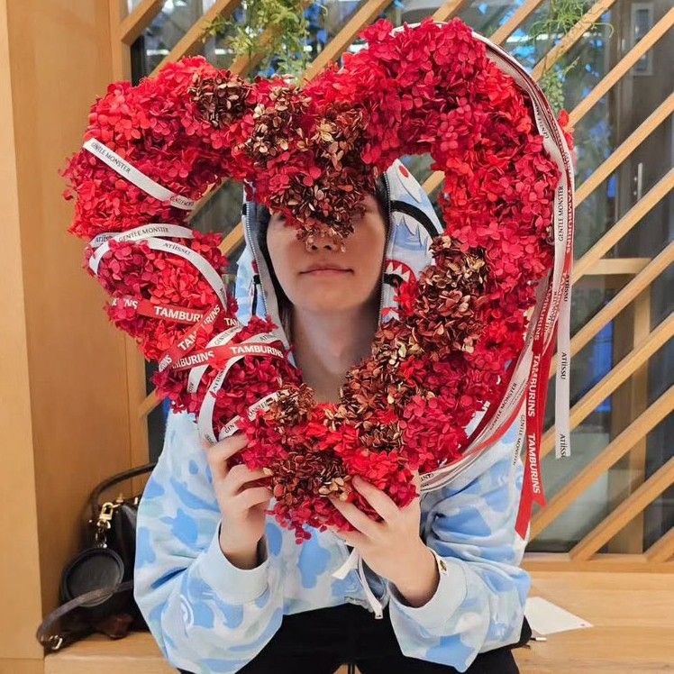 Recent activity shot of Felix (Stray Kids)