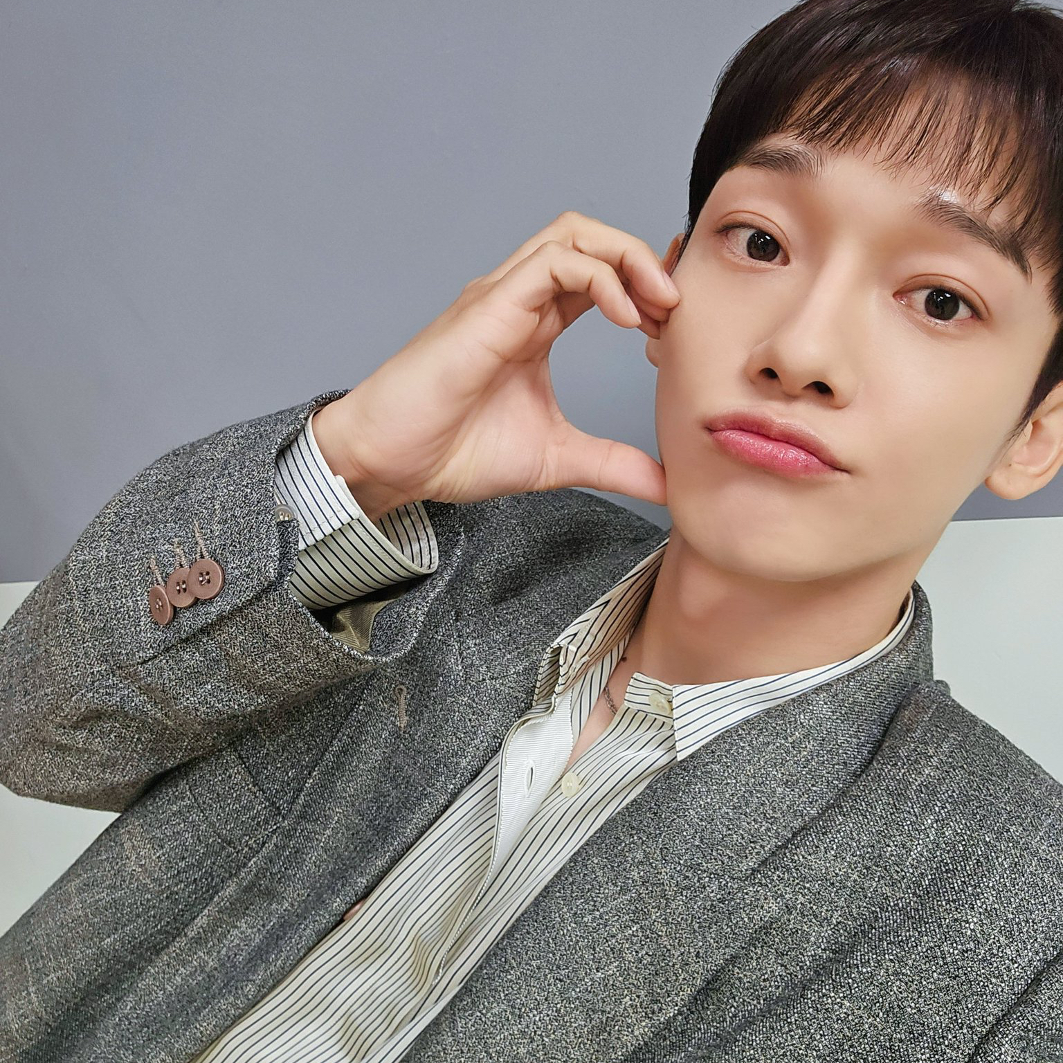Behind-the-scenes cut of Chen (EXO)
