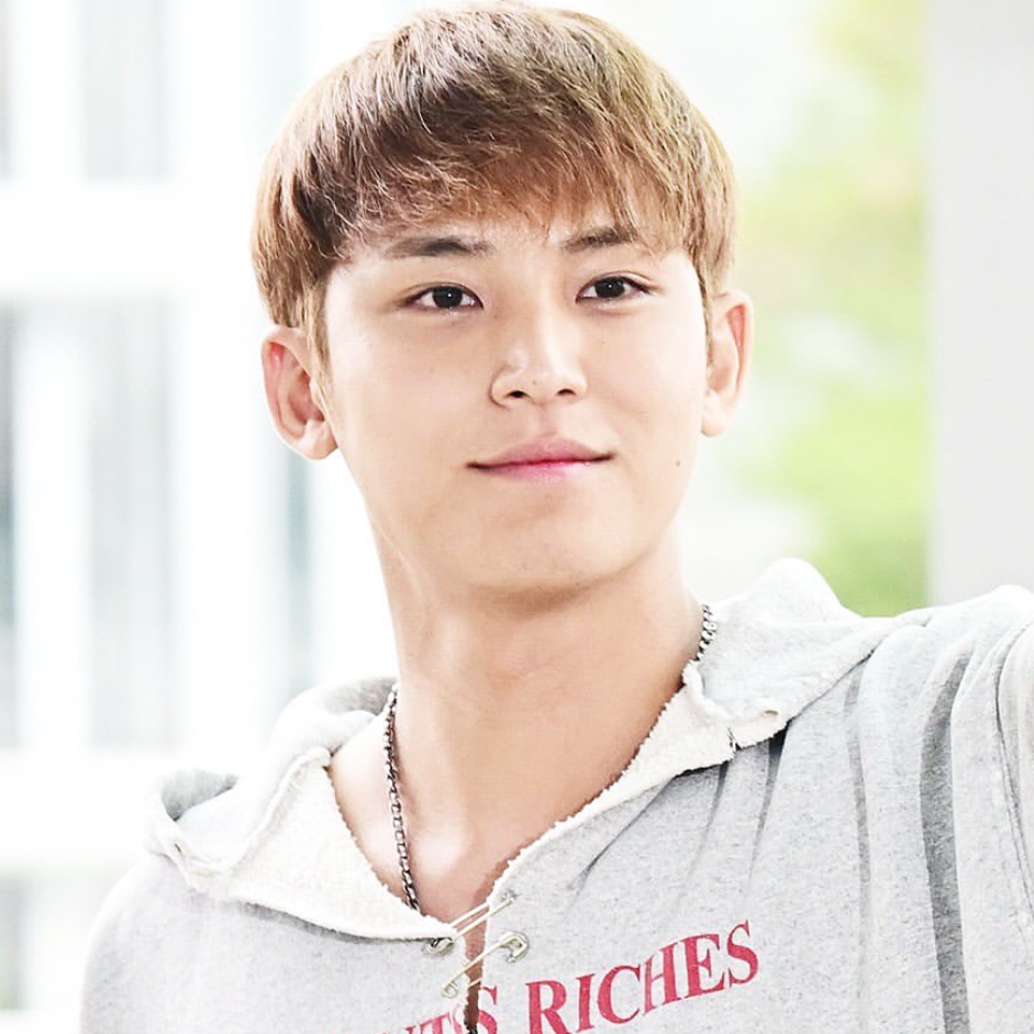 Behind-the-scenes cut of Mingyu (SEVENTEEN)